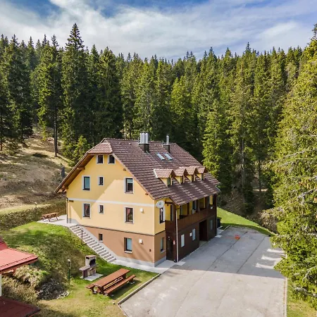 Peaceful Rogla Apartma